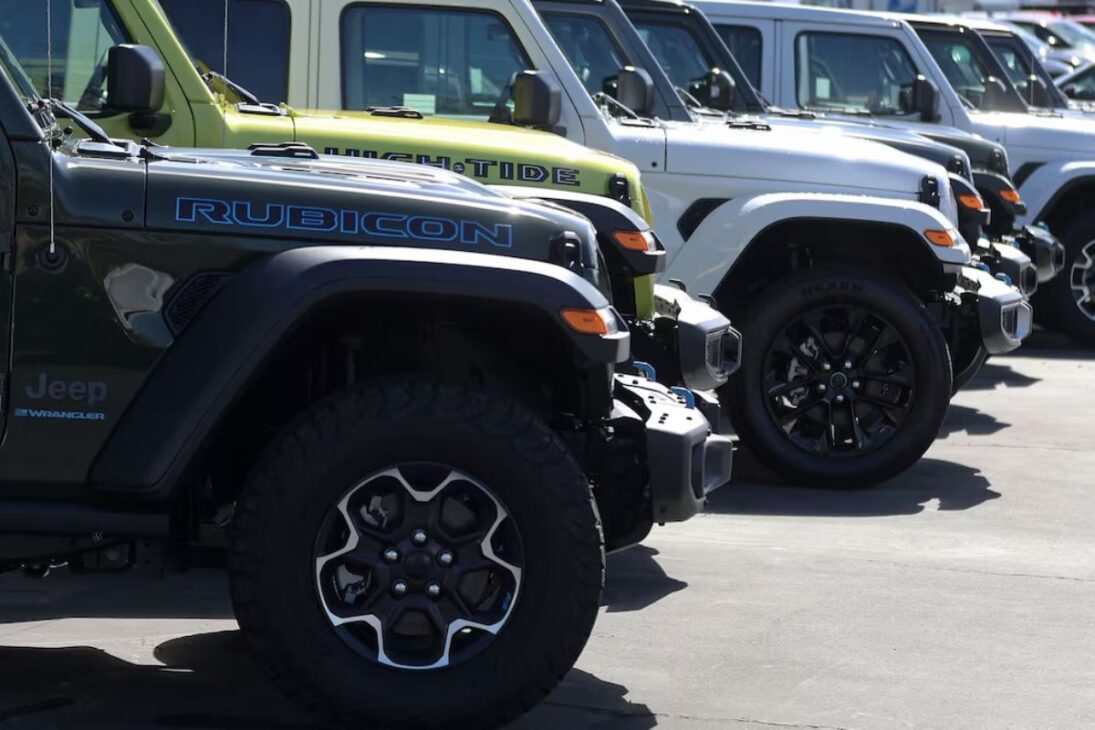 Stellantis, dona de Fiat, Jeep e Peugeot, anuncia investimento de US$ 10 bilhões nos EUA para retomar produção e driblar tarifaço de Trump