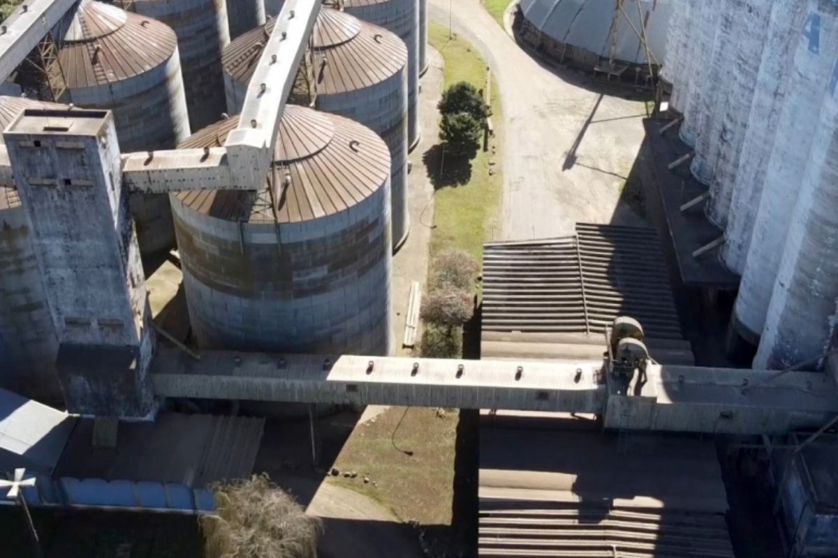 O governo estadual enviou à Assembleia Legislativa do Paraná um projeto de lei que prevê a concessão das Unidades Armazenadoras do IDR-Paraná à iniciativa privada