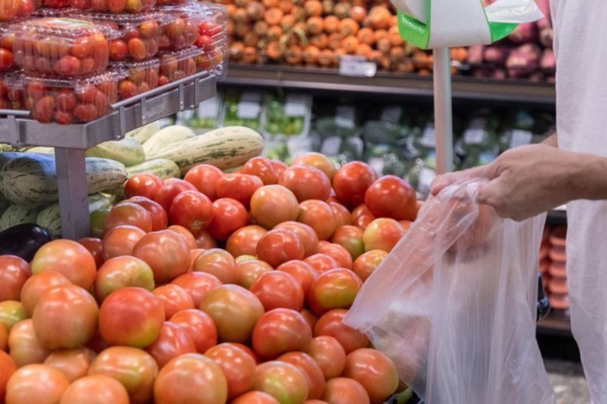 No confronto entre agosto e setembro, o custo da cesta básica no Brasil apresentou queda em 22 das 27 capitais monitoradas via pesquisa conjunta do Governo e do Dieese
