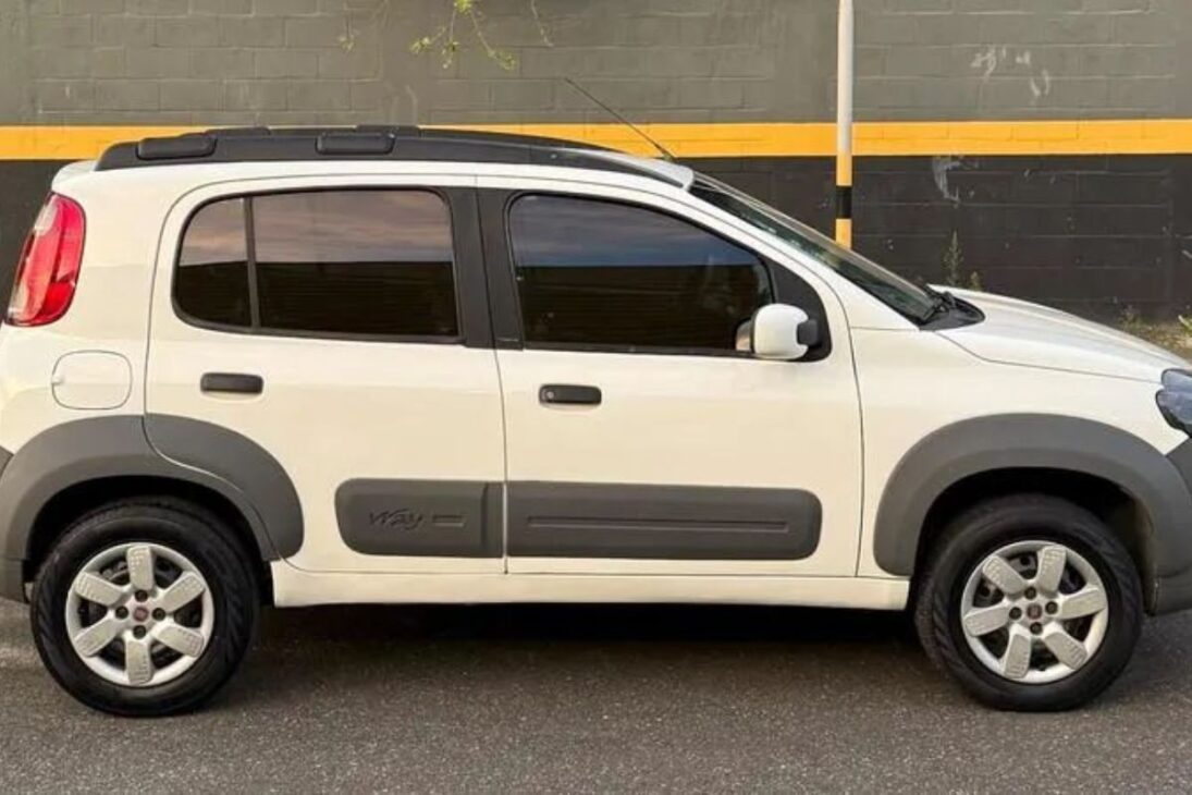 Guia dos melhores carros até 30 mil com motor econômico, manutenção barata, foco no consumo na cidade e dicas práticas para escolher seu carro usado com segurança e custo total baixo.

