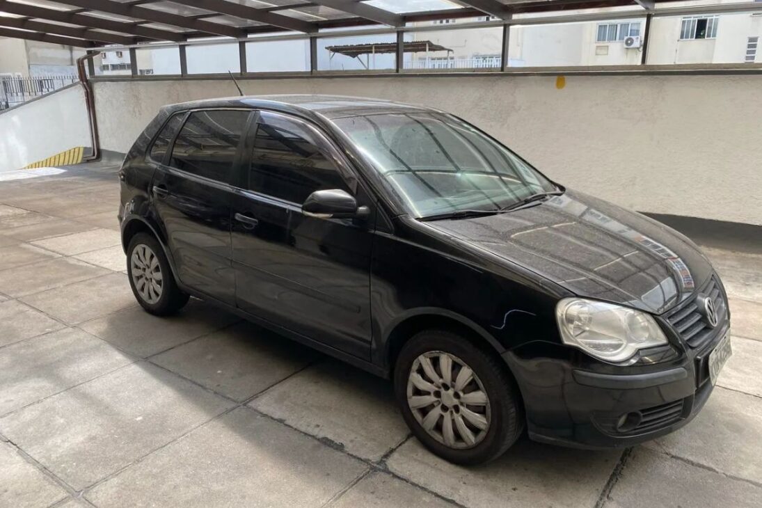 Guia dos melhores carros até 30 mil com motor econômico, manutenção barata, foco no consumo na cidade e dicas práticas para escolher seu carro usado com segurança e custo total baixo.

