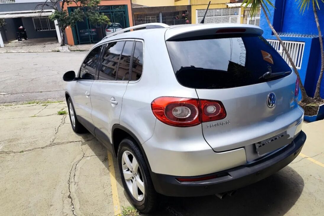 Entre os carros usados até R$ 40 mil, muitos escondem riscos de oficina, manutenção pesada e surpresa no orçamento. Veja por que certos SUV e sedã podem virar armadilhas.