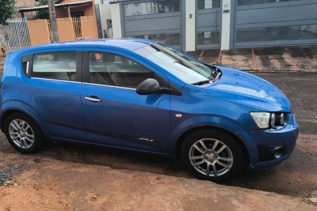 Entre os carros usados até R$ 40 mil, muitos escondem riscos de oficina, manutenção pesada e surpresa no orçamento. Veja por que certos SUV e sedã podem virar armadilhas.