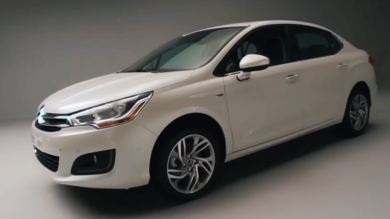 Imagem: Citroën C4 Lounge THP