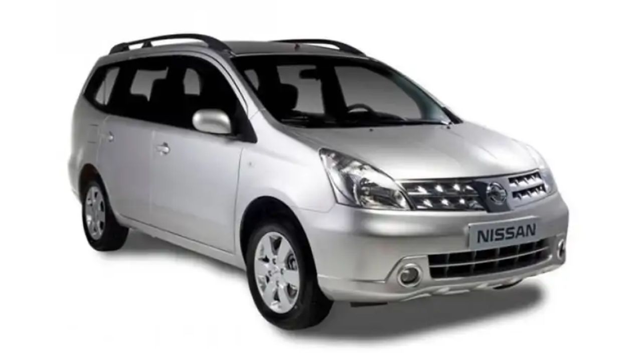Imagem: Nissan Livina (2012)
