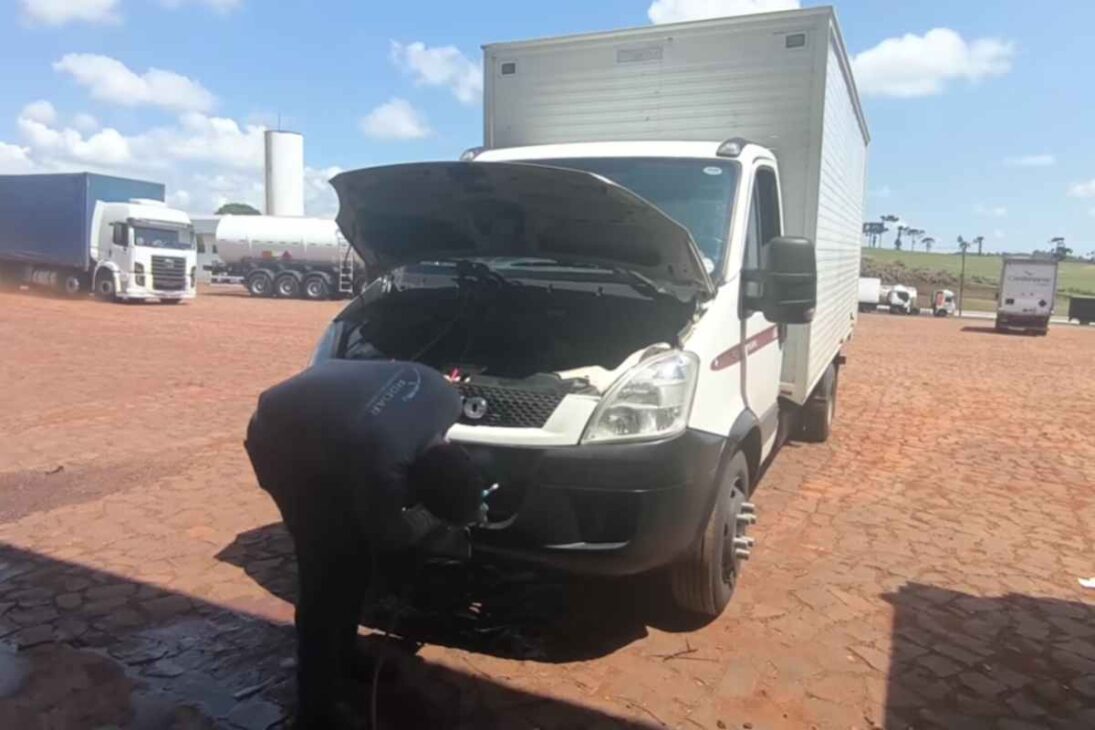 Caminhoneiro 3/4 abre números reais do faturamento em uma semana na estrada, detalha cada frete, explica quando recusa carga pesada e mostra como evita rodar totalmente vazio.