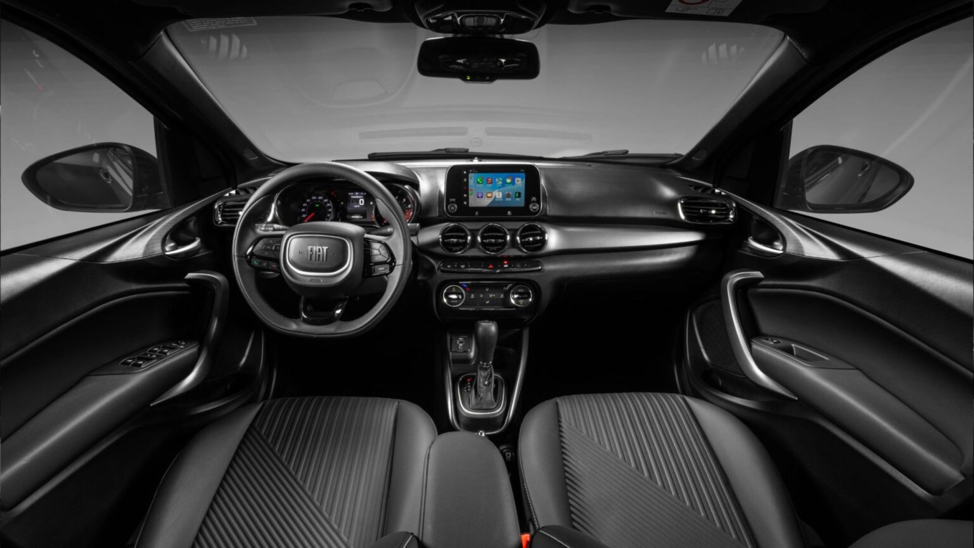 Fiat Cronos 2026 oferece preço reduzido para PcD, motor 1.3, câmbio CVT e porta-malas de 525 L, mantendo destaque entre os sedãs compactos.