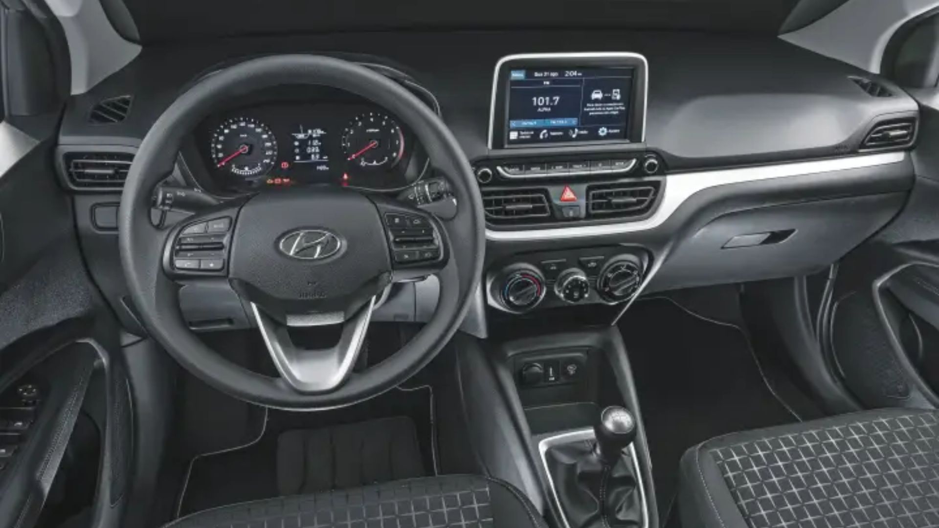 Veja 5 carros usados com porta-malas grande, baixo consumo e manutenção barata para viajar em família entre R$ 32 mil e R$ 68 mil.