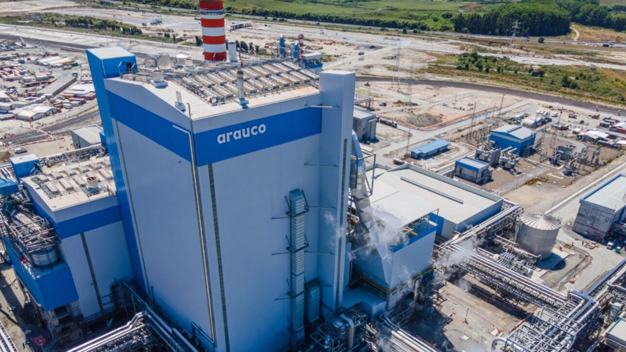 Arauco investe R$ 25 bilhões na maior fábrica de celulose em etapa única, em Inocência, com geração de energia renovável e milhares de empregos.