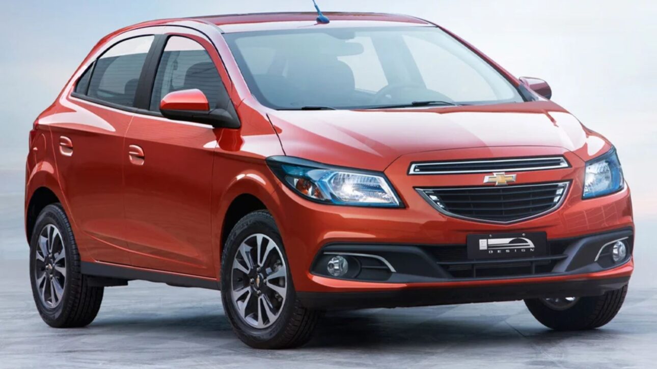 Chevrolet Onix 1.4 automático usado oferece câmbio de seis marchas e eficiência, ótimo custo-benefício entre automáticos até 50 mil. (Imagem: Divulgação/Chevrolet)