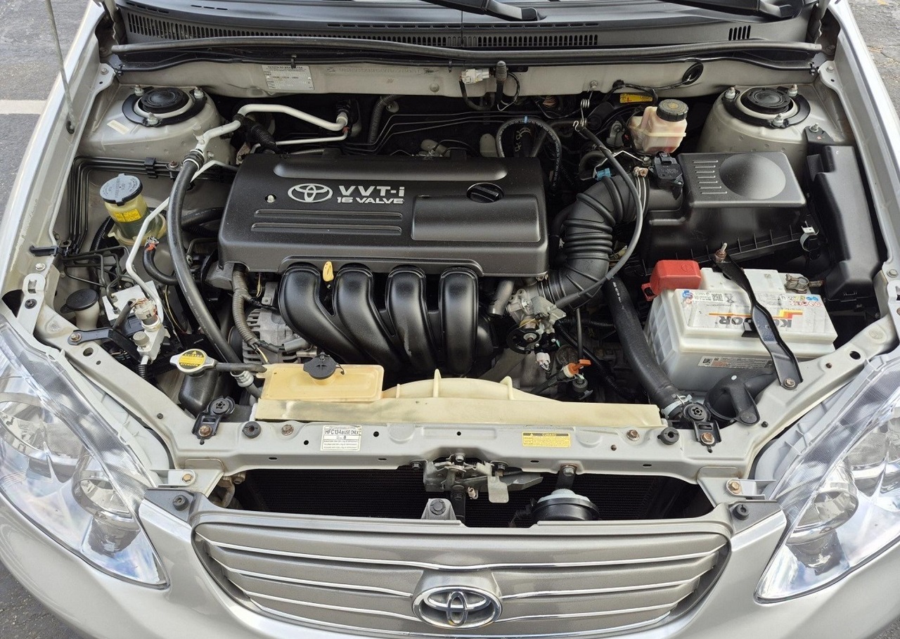 Por cerca de R$ 37 mil, equipado com motor 1.8 de 136 cv e consumo real de até 14 km/l na estrada, esta station wagon japonesa combina robustez, espaço e fama de indestrutível; conheça o Toyota Corolla Fielder 2007