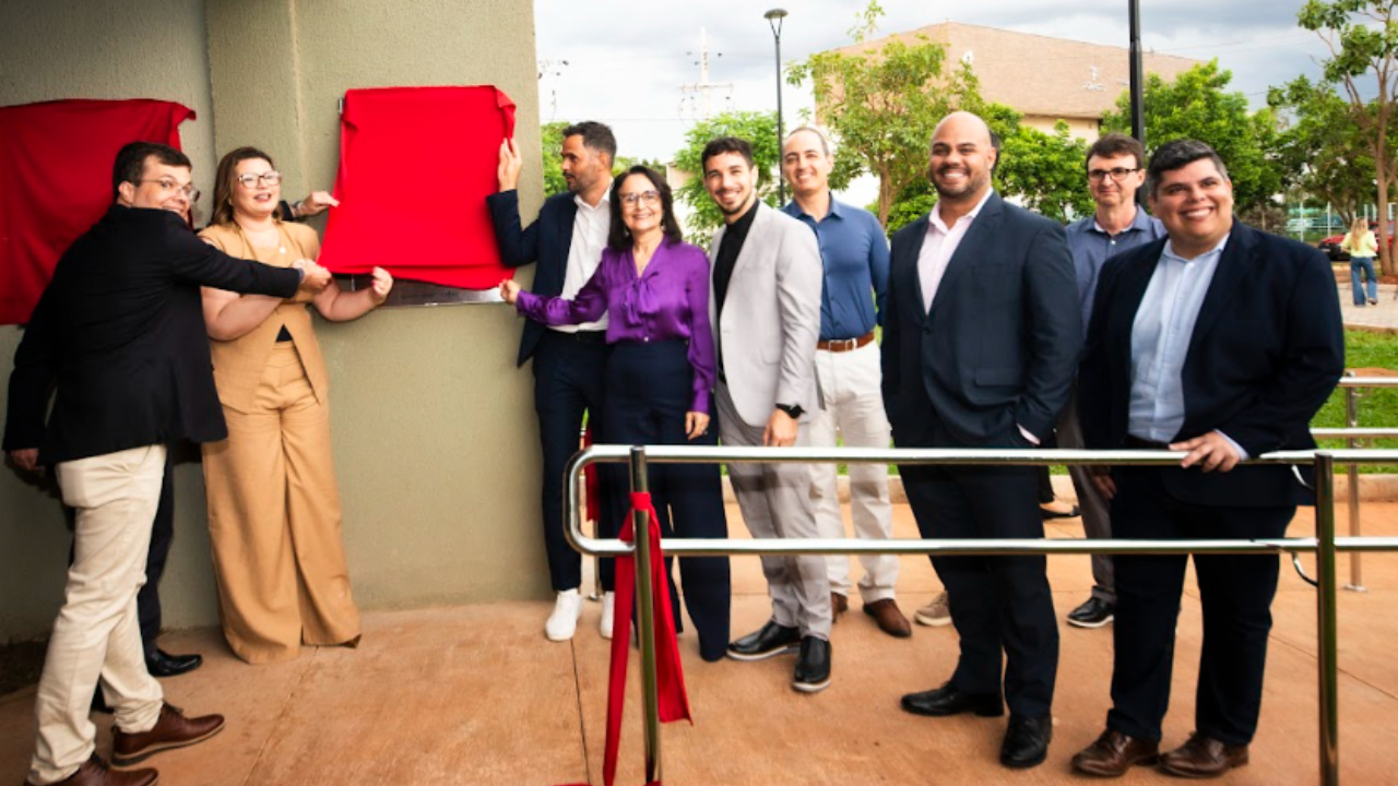 Com investimento de R$ 45 milhões, a Universidade Federal de Goiás inaugura o Centro de Pesquisa em Estudos Moleculares, Energia e Petróleo (Cemep), referência em tecnologia e inovação para o setor de petróleo e energia no país.