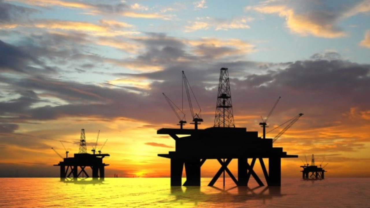 Estudo do MME e da EPE indica que novos investimentos em refino devem reduzir a dependência externa de derivados de petróleo, ampliar exportações e fortalecer a segurança energética do Brasil até 2035.