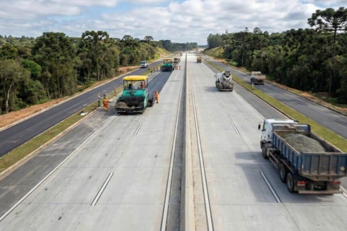 Entenda como a duplicação da Rodovia dos Minérios na PR 092 em Almirante Tamandaré reorganiza o tráfego na Grande Curitiba e consolida a Rodovia dos Minérios como corredor estratégico