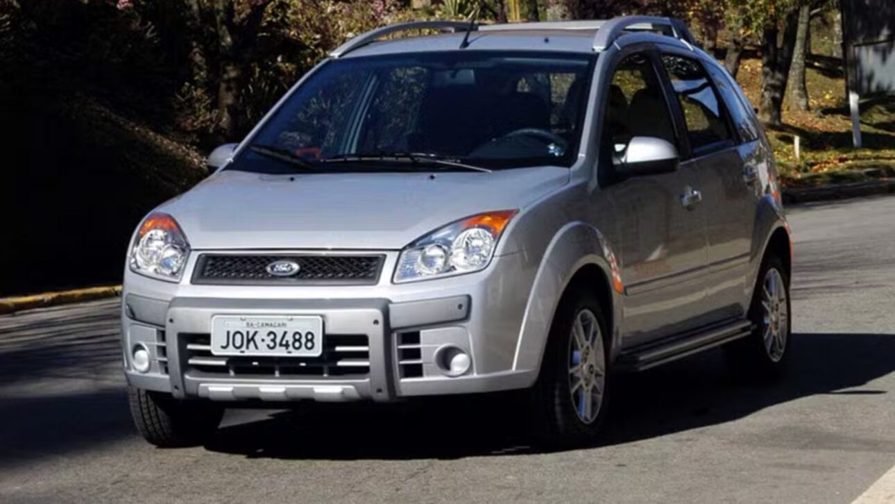 Conheça cinco versões do Ford Fiesta à venda no Brasil, com preços atualizados e detalhes de motores, consumo, equipamentos e diferenças entre elas.