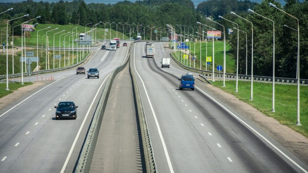 Duplicação da PRC-466 no Paraná avança com pavimento de concreto, whitetopping, nova ponte e investimento de R$ 140 milhões. Obra chega a 87%.