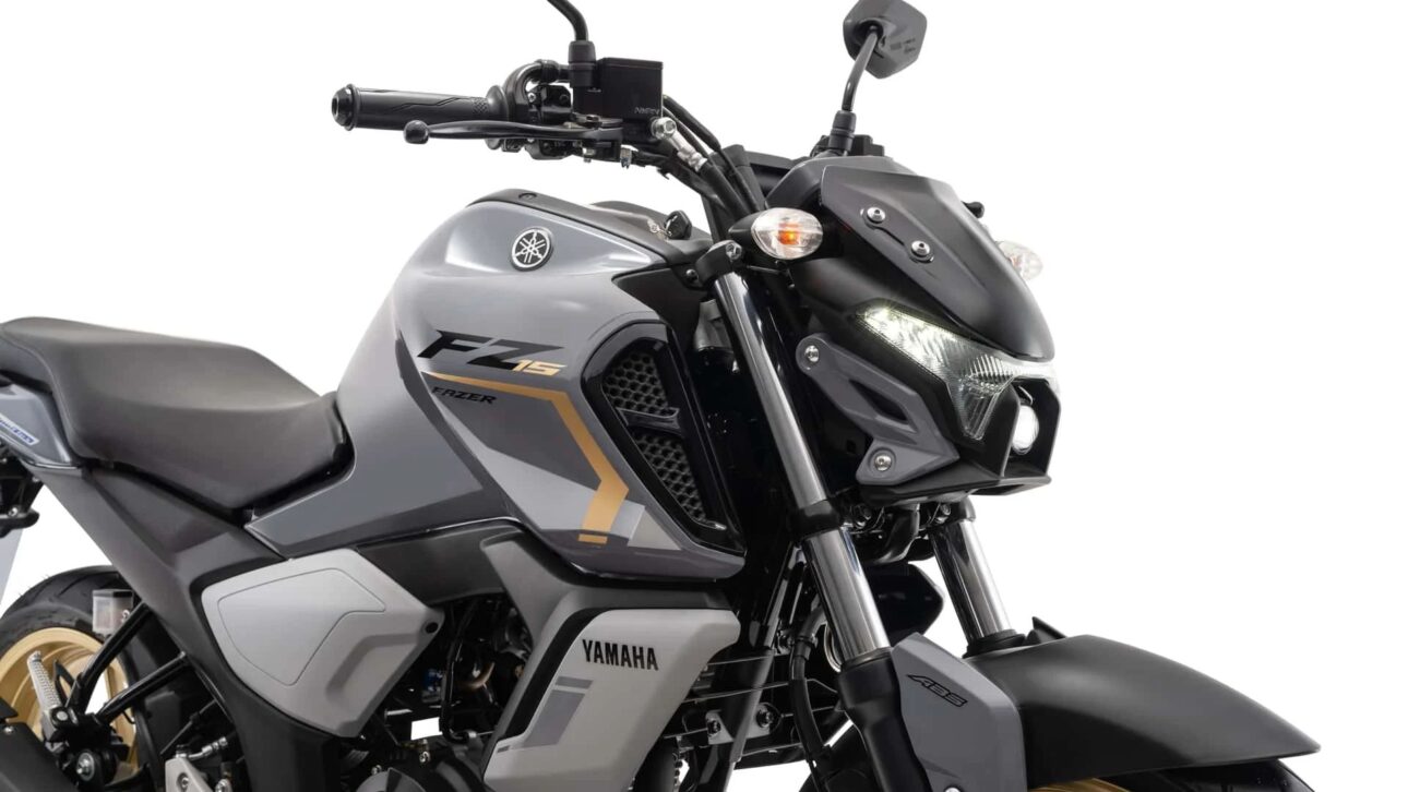 Yamaha Fazer FZ15 2026 chega por R$ 21.090 com motor 150 BlueFlex, ABS de série, painel digital, Y-Connect e quatro novas cores.