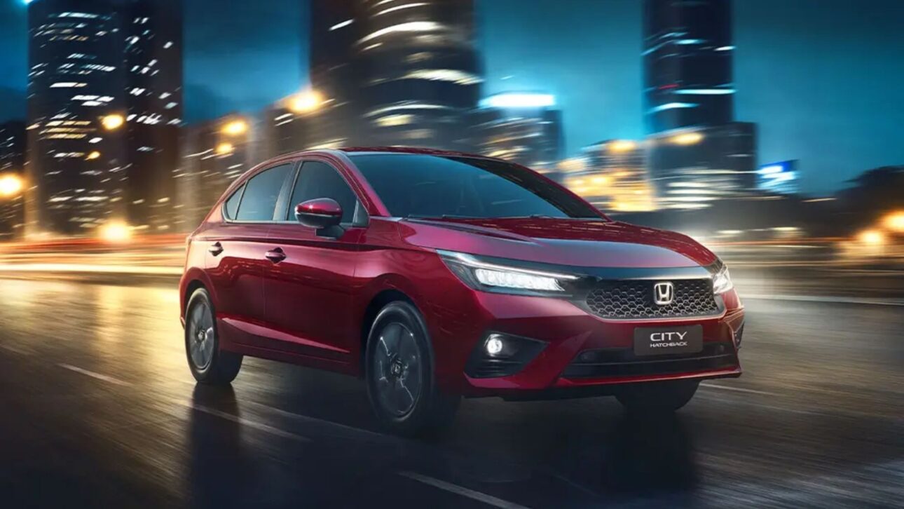 Honda City Hatch 2025 é o carro mais barato da marca no Brasil, com motor 1.5 flex, câmbio CVT e consumo de até 17,8 km/l em teste.