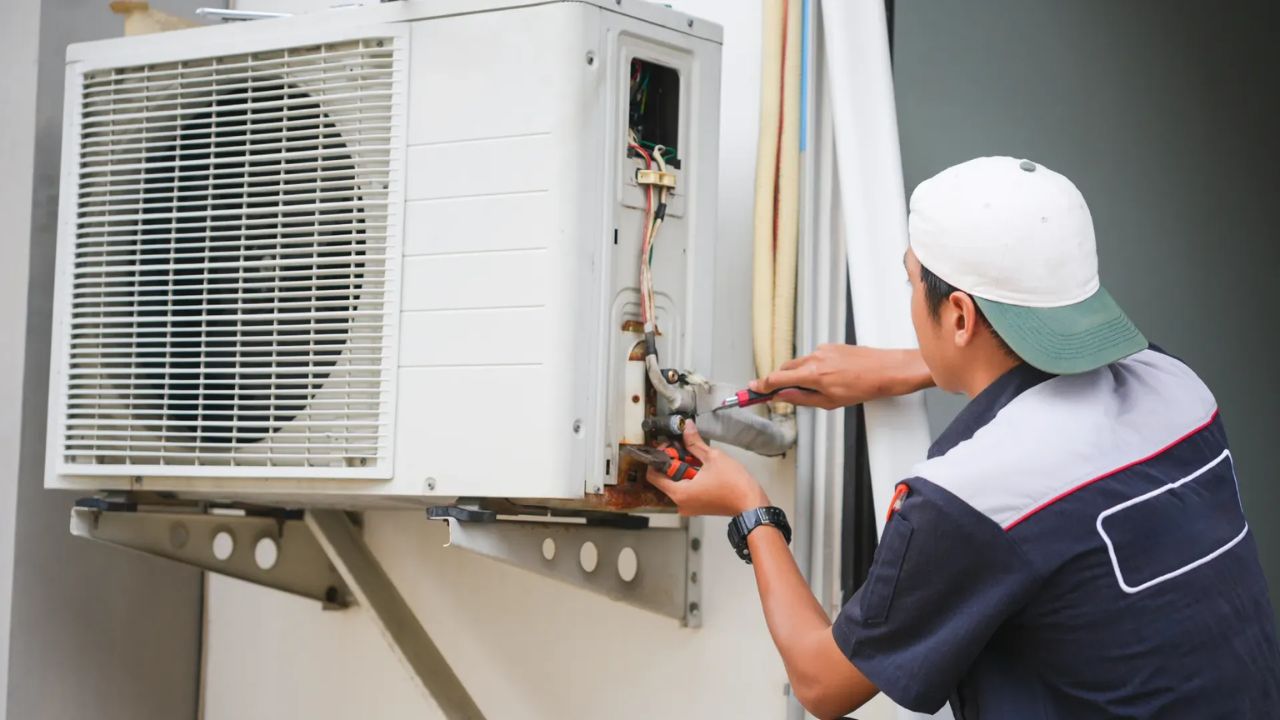 Por que a casa brasileira virou estufa, perde conforto térmico, depende de ar-condicionado, aumenta a conta de luz e alimenta ilhas de calor urbanas.