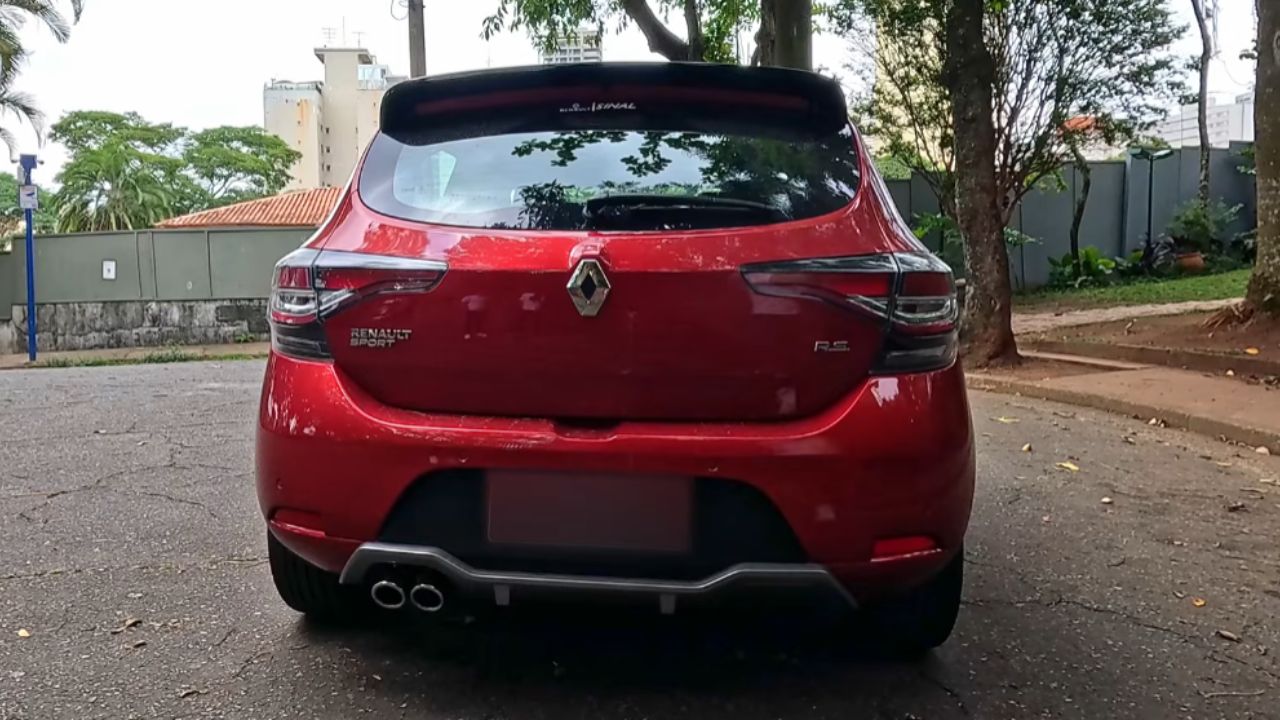 Renault Sandero RS 2022 mostra como o Renault Sandero virou hatch esportivo Renault, Sandero RS usado e carro esportivo usado desejado.