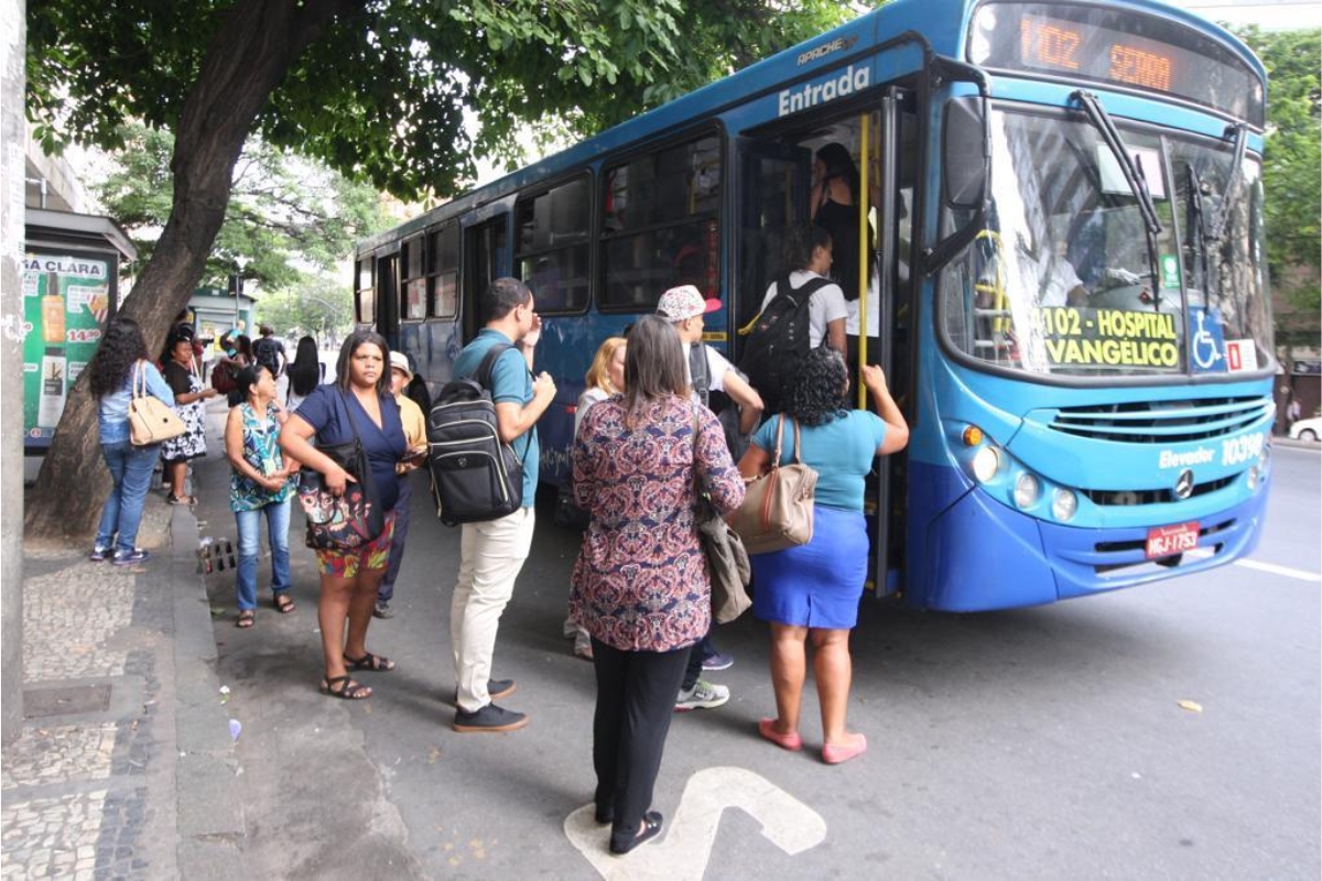 Cinco capitais iniciam 2026 com aumento nas tarifas de ônibus, metrô ou trem e mudança já pesa no bolso