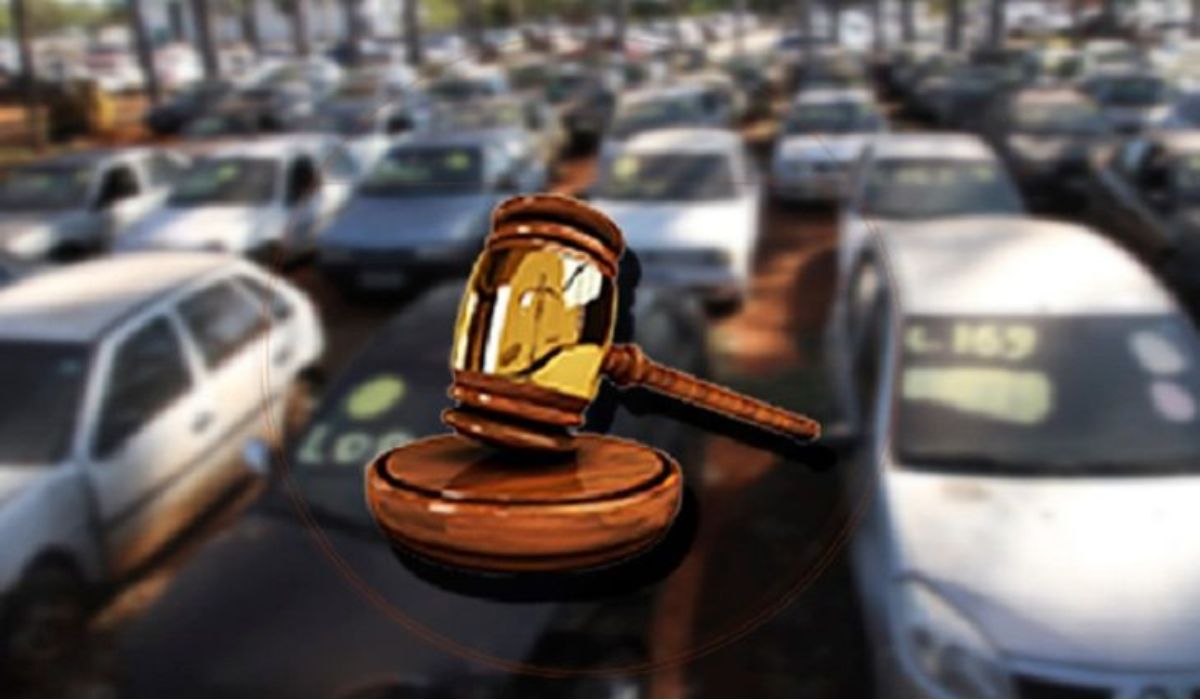 Carros de leilão atraem pelo preço, mas exigem checagem de origem, edital, seguro e documentação para evitar riscos e prejuízos. (Imagem: divulgação/Detran)