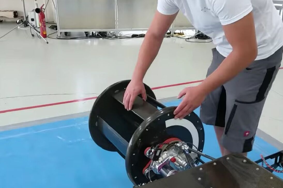 hélices cicloidais prometem mudar a aviação com controle direcional: drones e táxis aéreos podem pairar, mover lateralmente e girar, inspirados em testes em Veneza e em rotores ajustáveis por computação.

