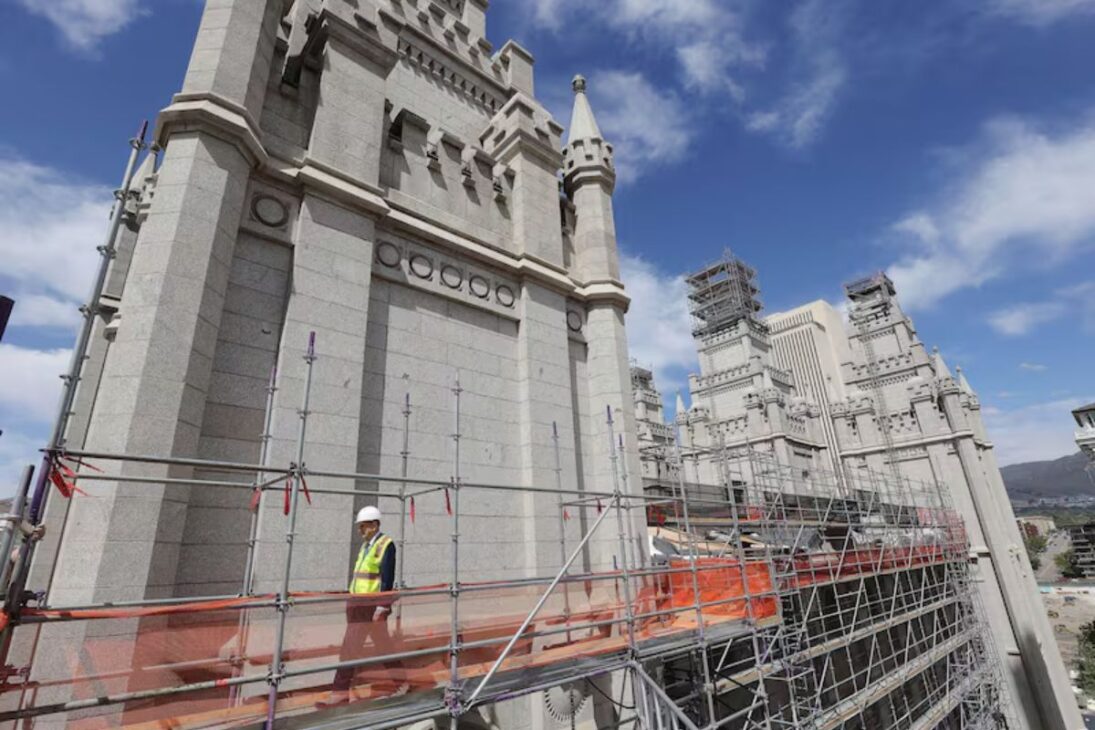Templo em Salt Lake City recebe isolamento de base e isoladores para reduzir risco de terremoto, com escavação e reforços até 2026.
