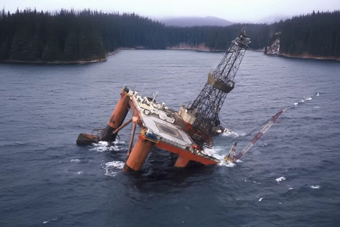 lago inteiro na Louisiana some após perfuração atingir mina subterrânea; redemoinho e domos de sal explicam o colapso e os riscos de cavernas e dutos.