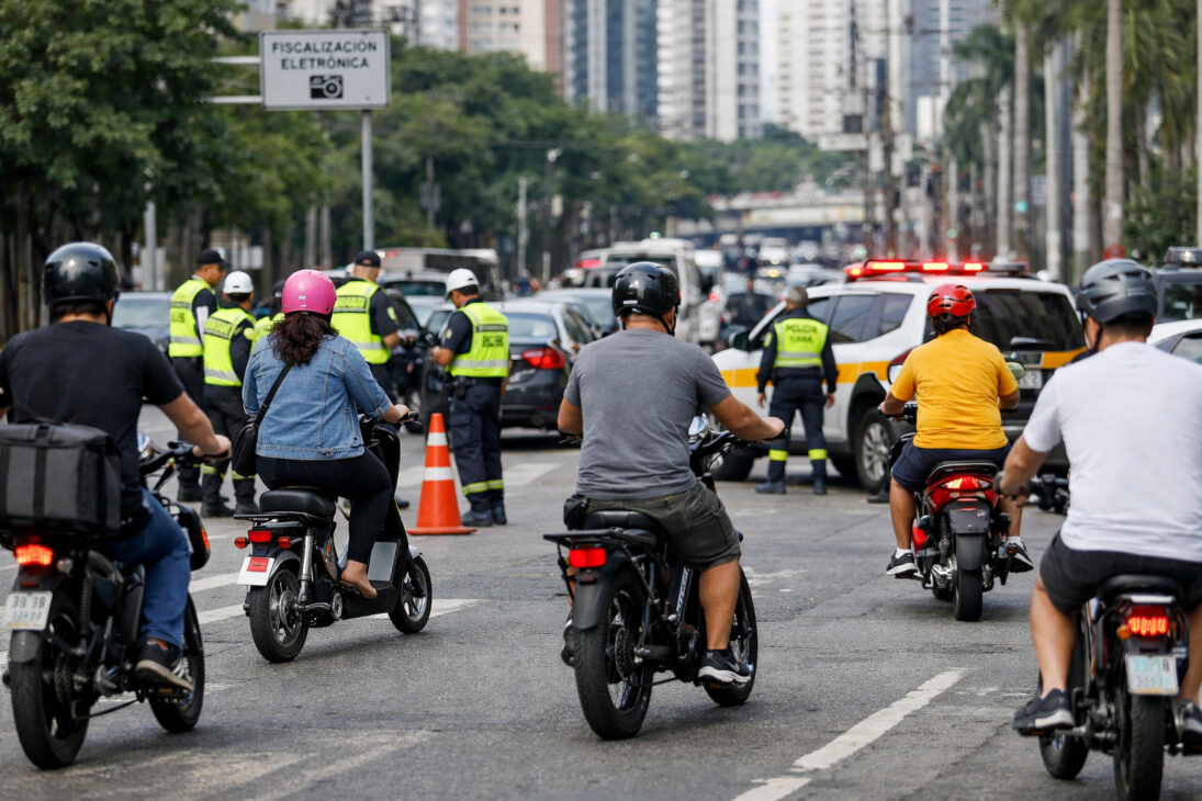 bikes elétricas e ciclomotores sob novas regras de fiscalização no Brasil