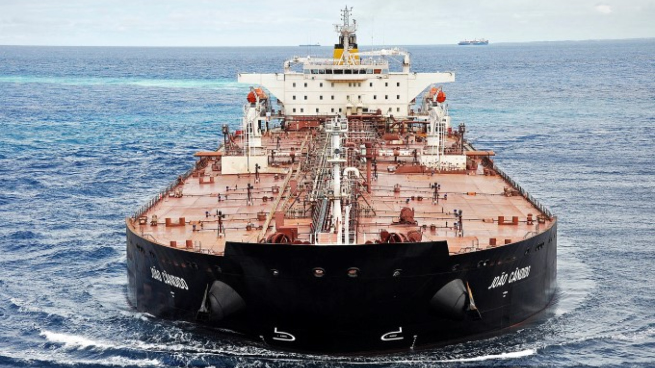 O petróleo consolida a liderança na pauta de exportações do Brasil, supera a soja pelo segundo ano seguido e deve alcançar novo recorde em 2026, impulsionado pelo pré-sal e novas plataformas.