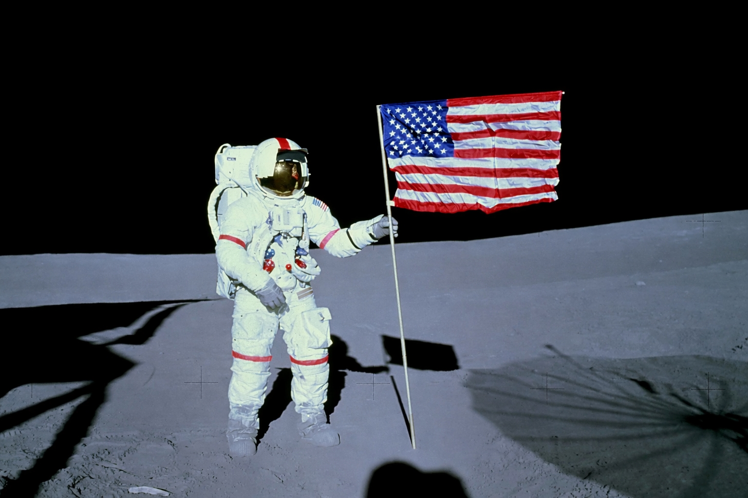 Apresentador da Fox News diz que os Estados Unidos são donos da Lua, declaração reacende debate sobre soberania das nações e tratado espacial que proíbe países de possuir territórios fora da Terra