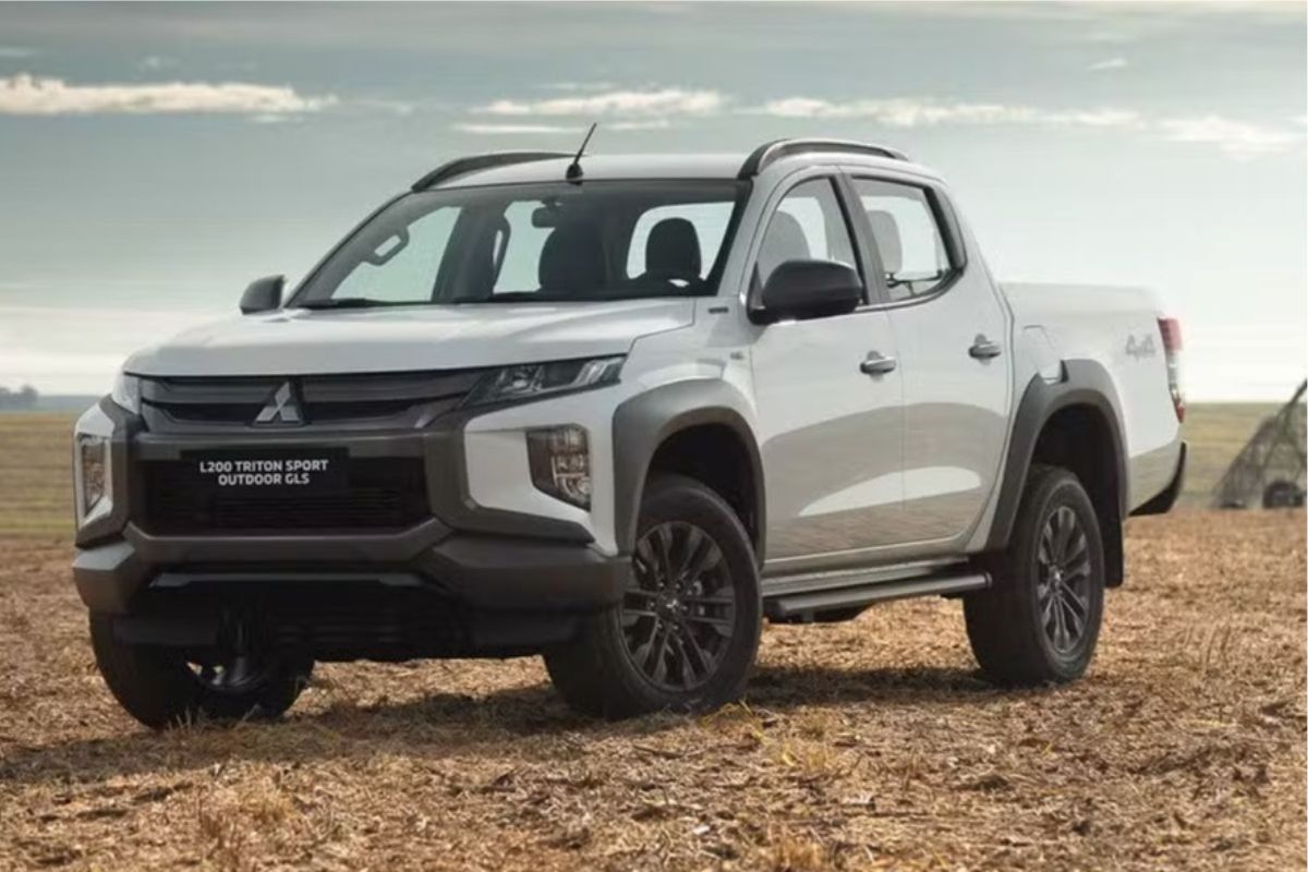 Mitsubishi encerra produção da L200 no Brasil após 34 anos e quase 500 mil unidades, substitui modelo pela nova Triton com motor de 205 cv e muda estratégia no mercado de picapes médias