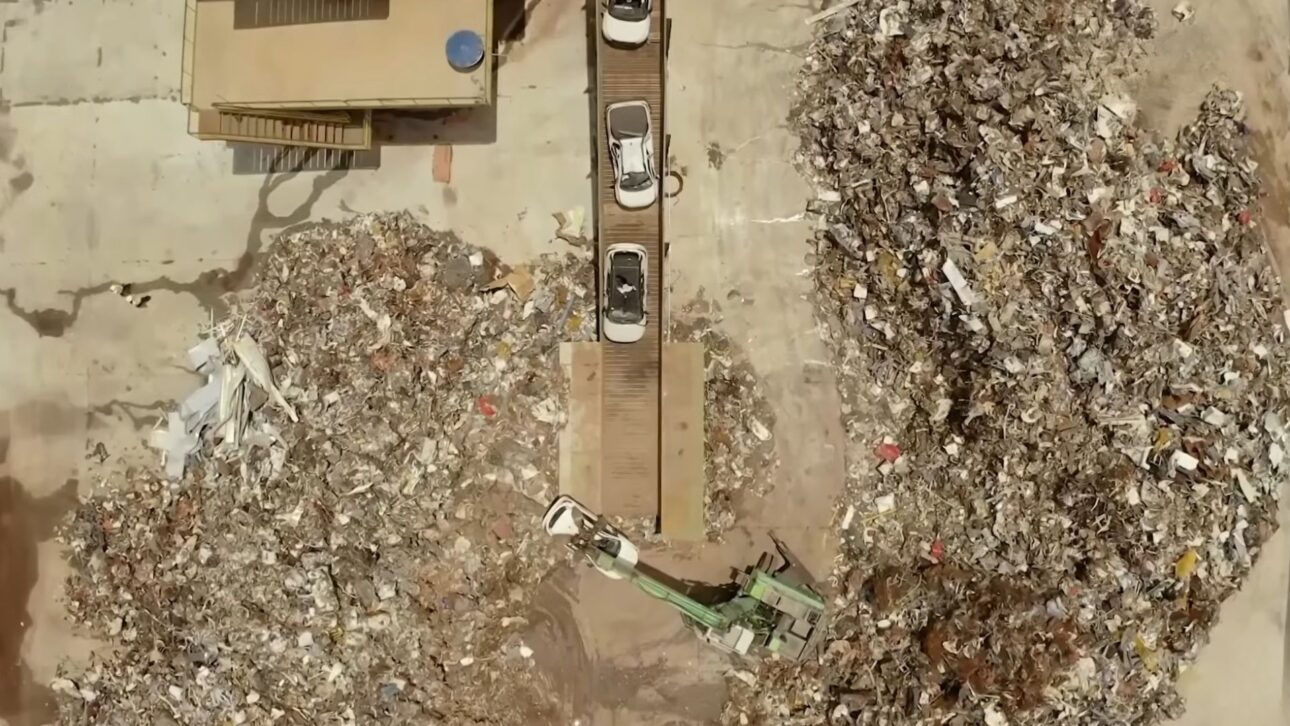 Fábrica de 80 mil m² em Minas vai triturar 300 mil carros por ano e produzir até 120 toneladas de sucata por hora para siderúrgicas.