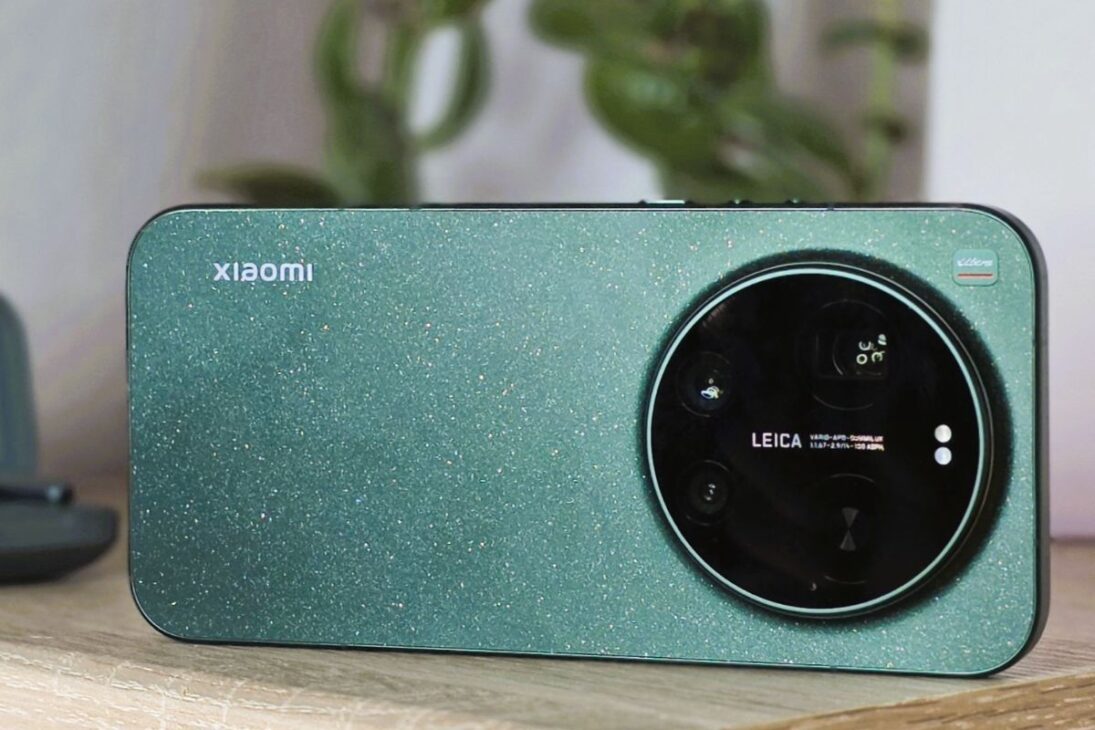 Em 2026, o Xiaomi 17 Ultra aproxima câmera e Leica no mesmo corpo, questiona o papel do smartphone tradicional e explora sensores grandes, anel físico e zoom avançado para entregar uma experiência móvel de fotografia muito além do comum.