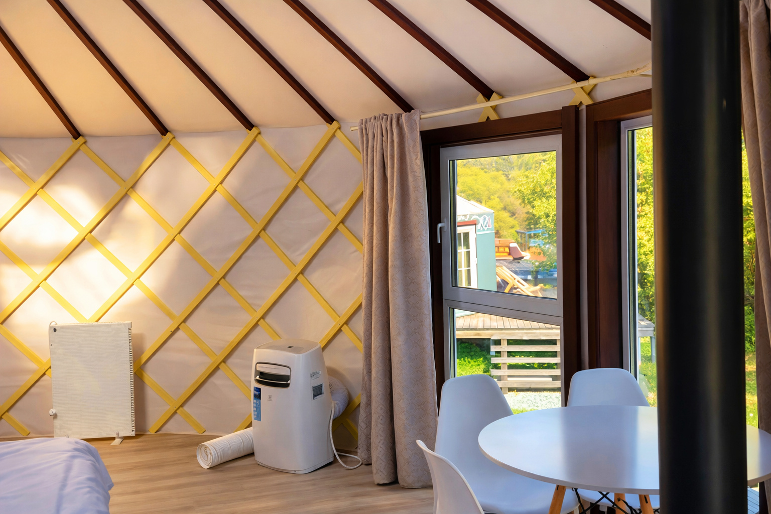 Modelo de IA treinado com 150 milhões de plantas passa a operar robôs agrícolas com capina a laser e adaptação contínua em campo.