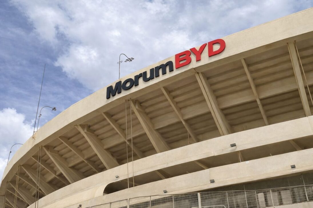 BYD leva montadoras chinesas ao futebol com o São Paulo e pode mudar o MorumBis em disputa por naming rights.