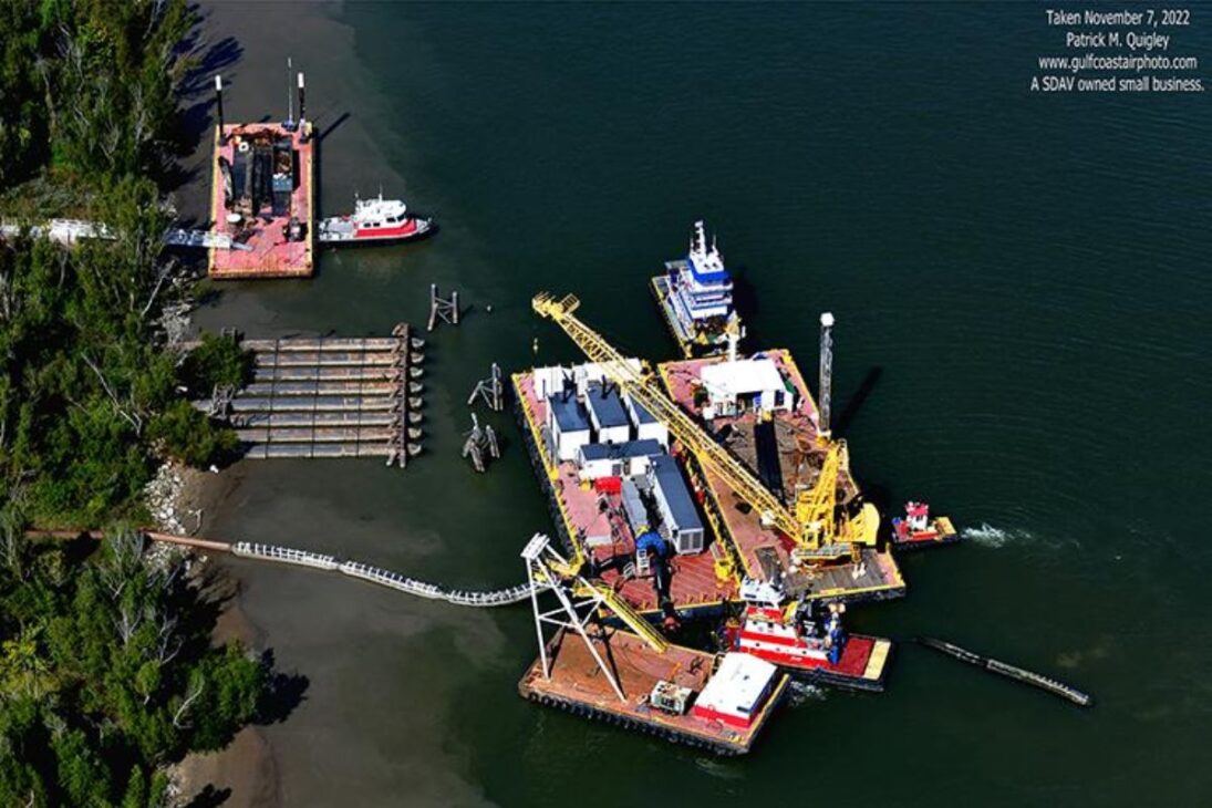 Áreas úmidas da Louisiana são reconstruídas por dragas que puxam sedimento do Mississippi em Upper Barataria para devolver altitude, estabilidade e proteção a uma costa que perdia terra havia décadas.