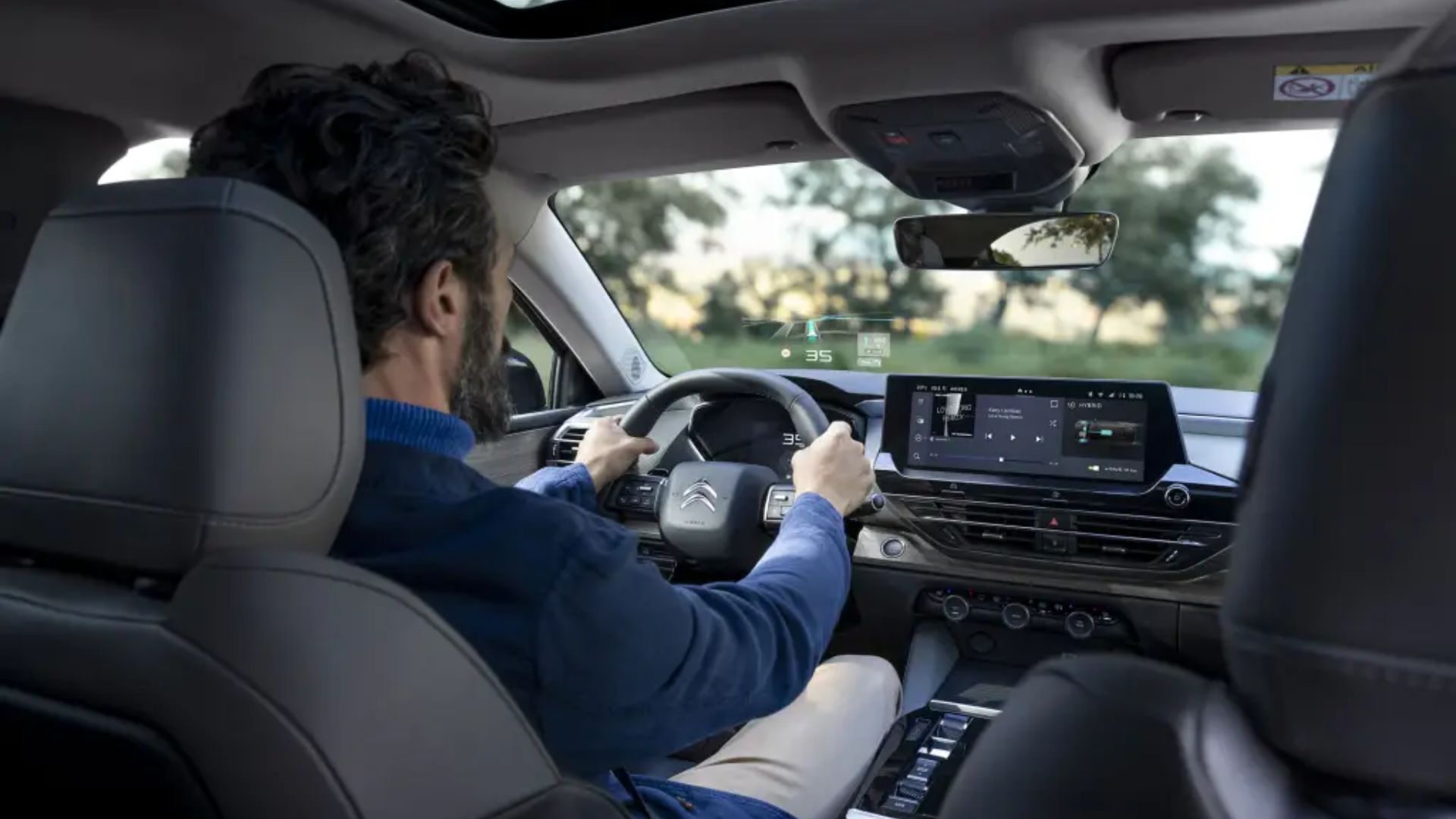 Citroën C5 X supera má fama no Brasil, ganha prêmio internacional e aposta em híbrido plug-in com até 64 km de autonomia elétrica.