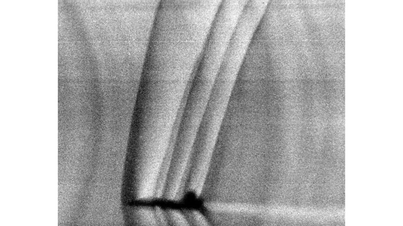Foto que mostra claramente as ondas de choque ao redor de uma aeronave T-38 Talon em 13 de dezembro de 1993 • Nasa